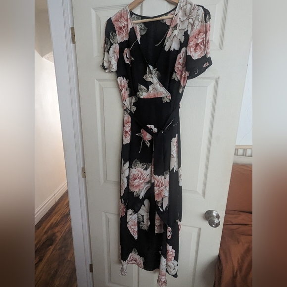 Dynamite - M - Black floral wrap dress - Picture 2 of 5